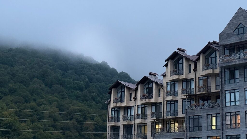 Apartament czy&nbsp;hotel w&nbsp;Świeradowie-Zdroju – co&nbsp;wybrać?